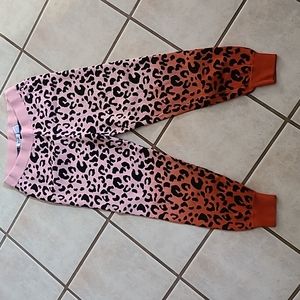 525 leopard joggers sz. M